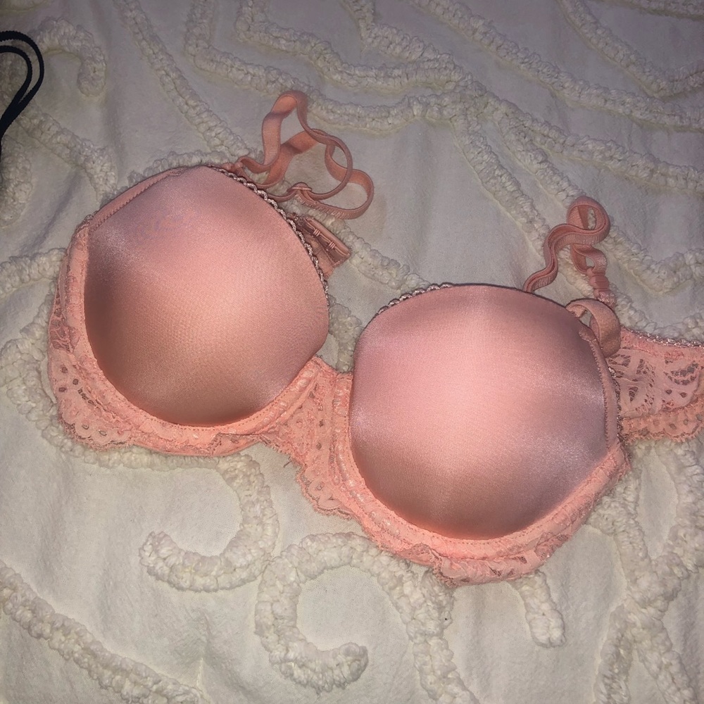 VICTORIA’S SECRET orange tone pink bra, size 32C